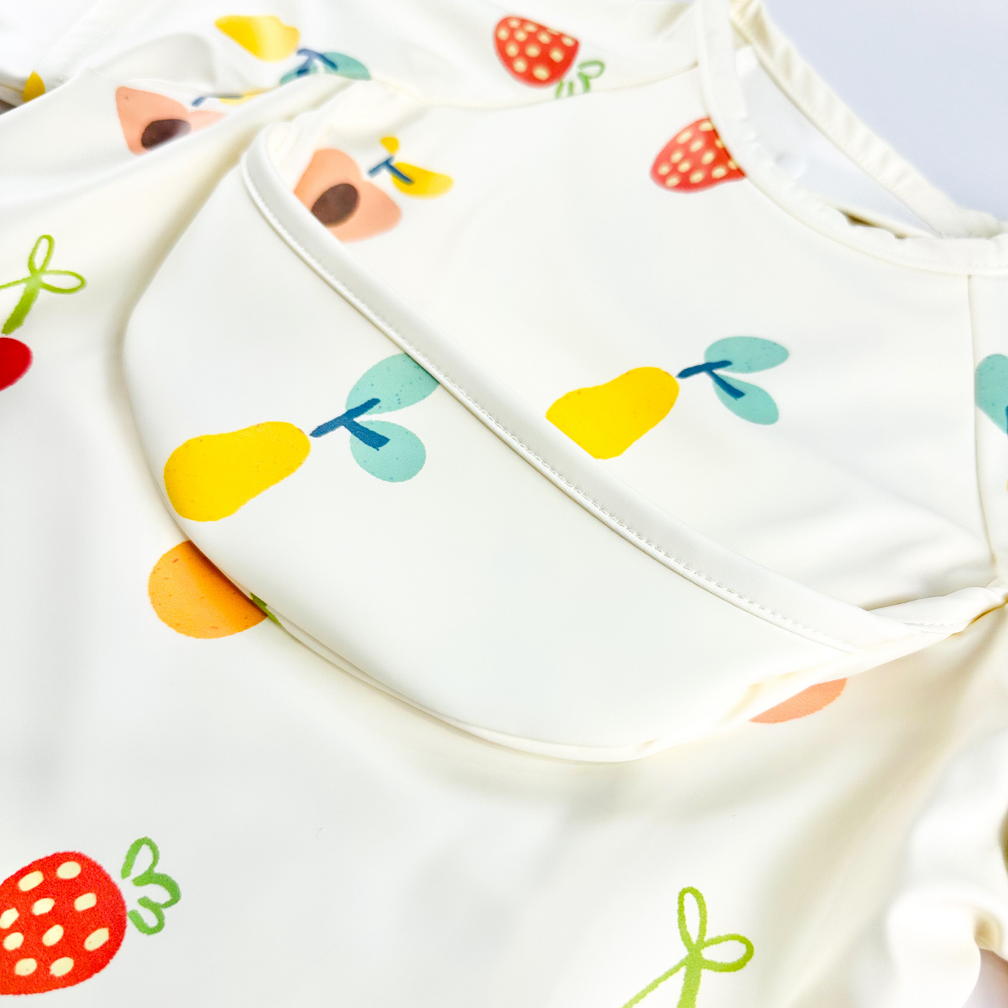 Bee Clean Polyester Bib